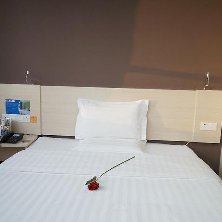 7Days Inn Luoyang Nanchang Road Wangfujing Экстерьер фото